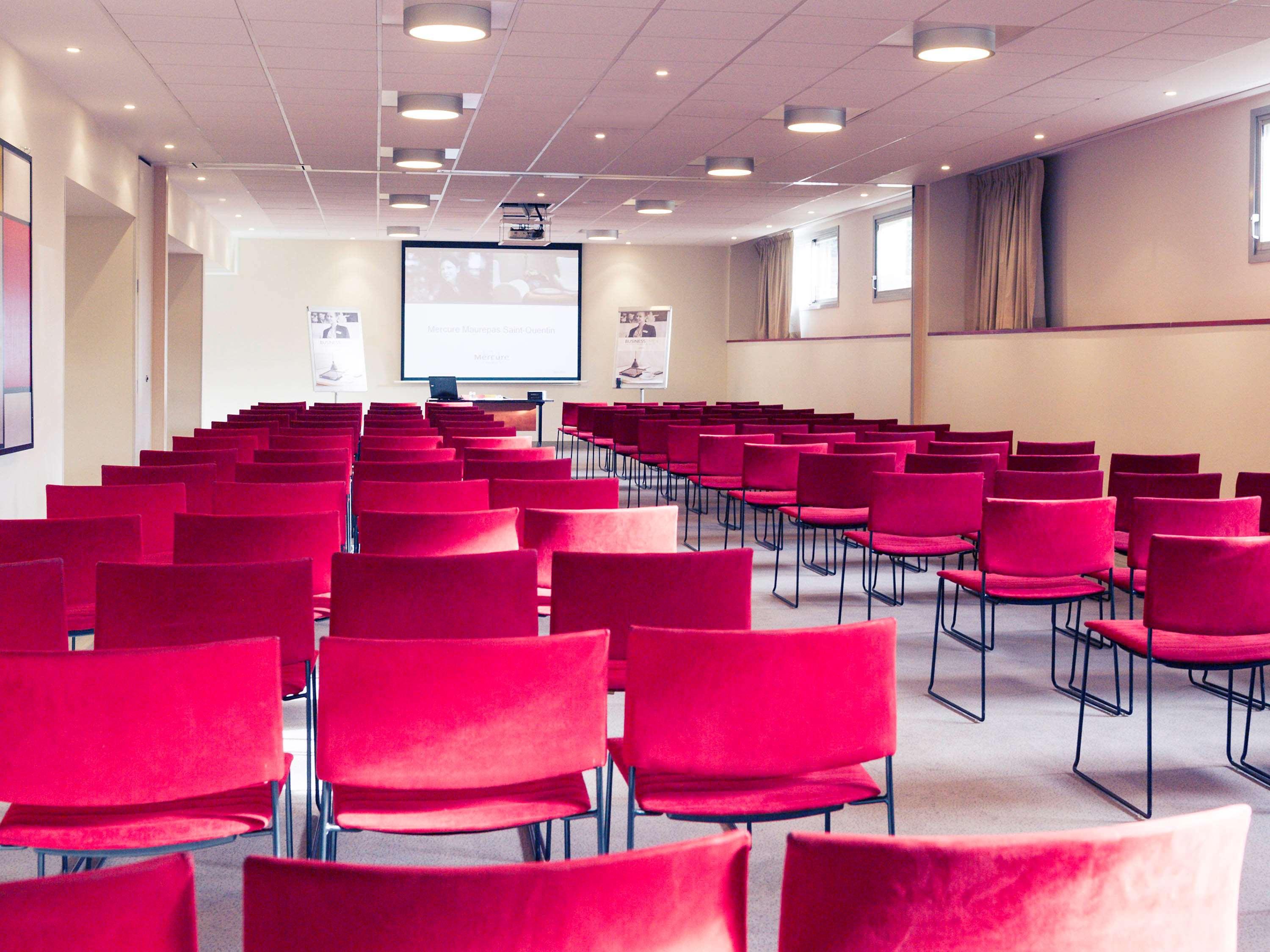 Mercure Maurepas Saint Quentin Εξωτερικό φωτογραφία