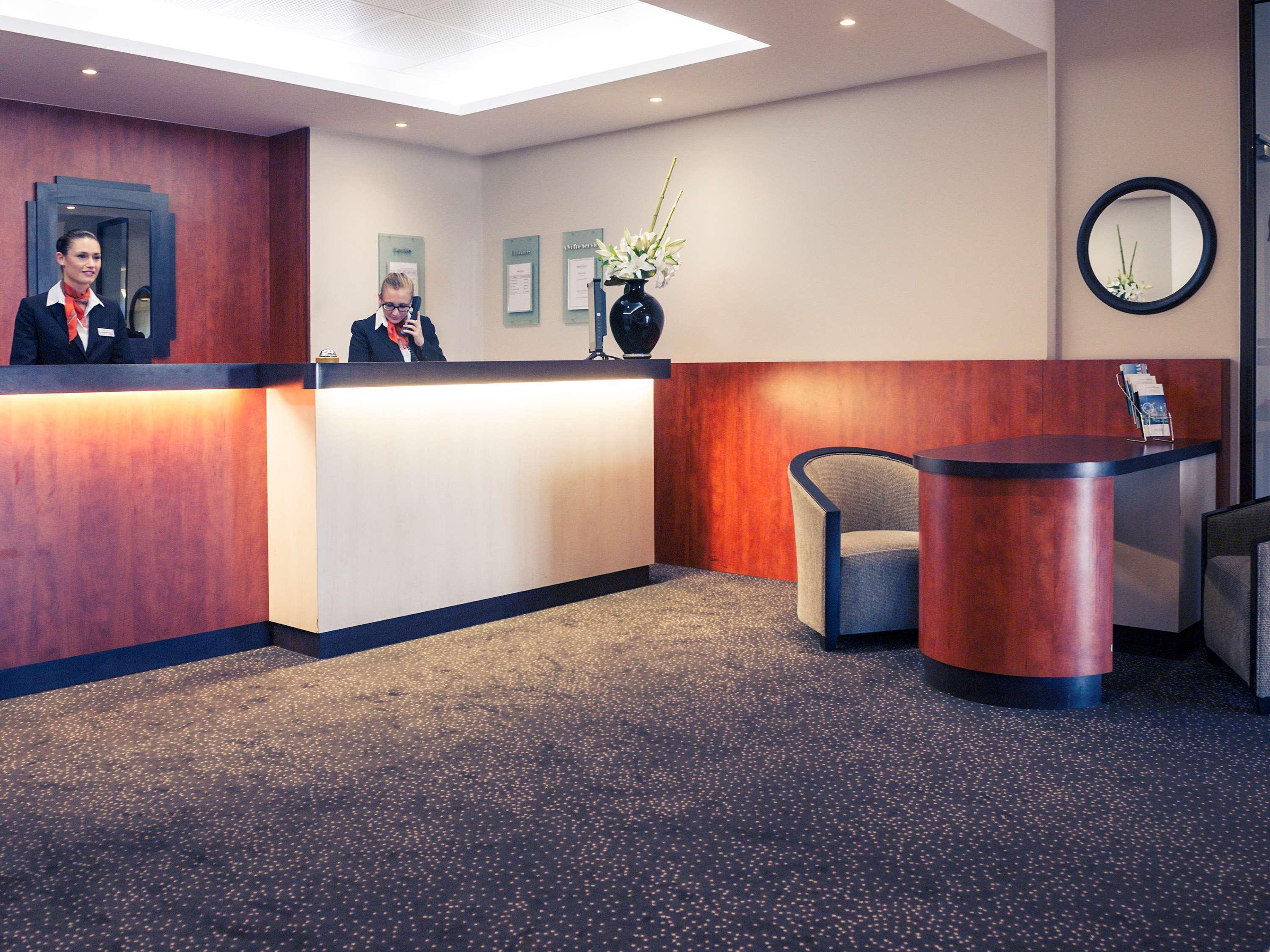 Mercure Maurepas Saint Quentin Εξωτερικό φωτογραφία