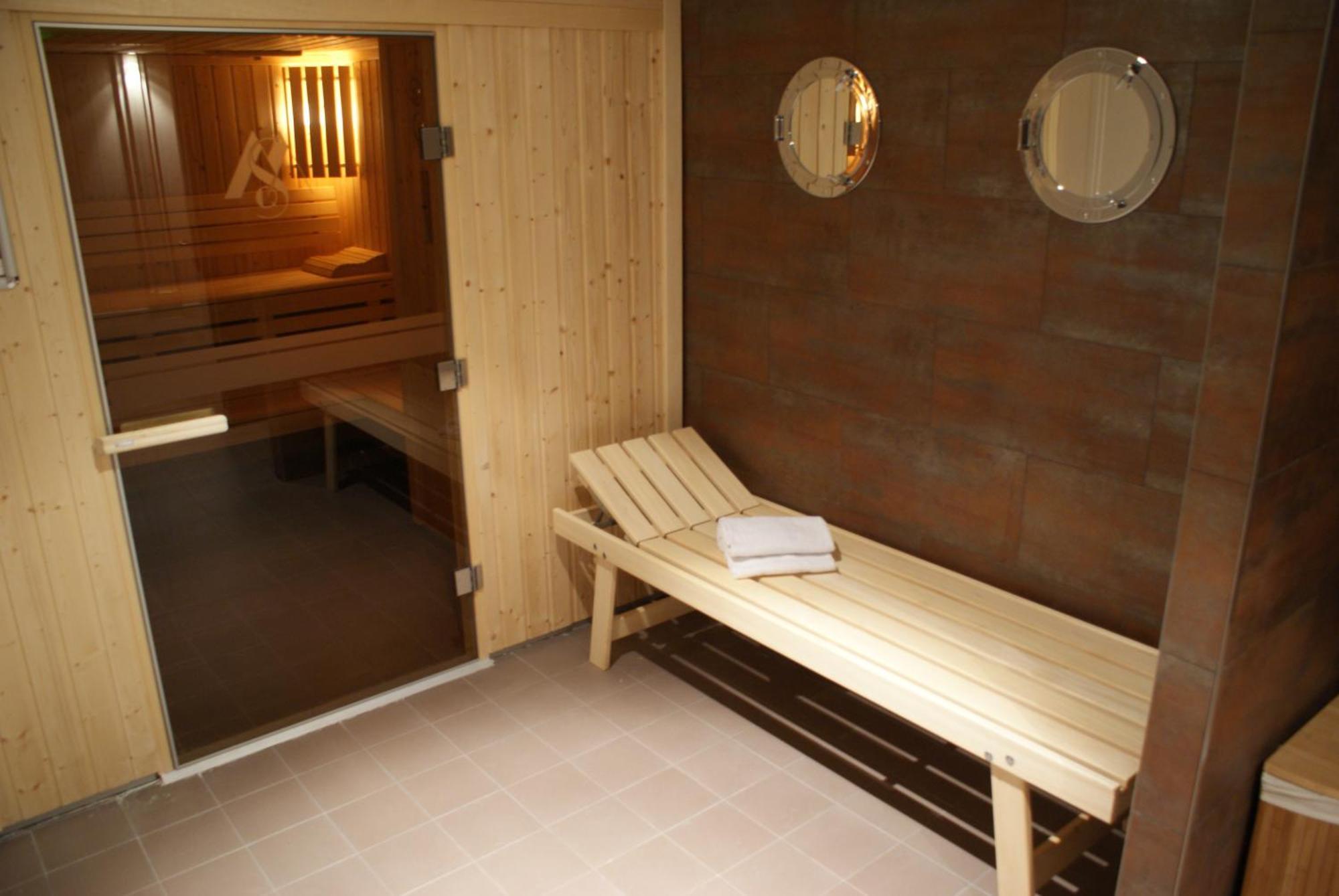 Mercure Maurepas Saint Quentin Εξωτερικό φωτογραφία